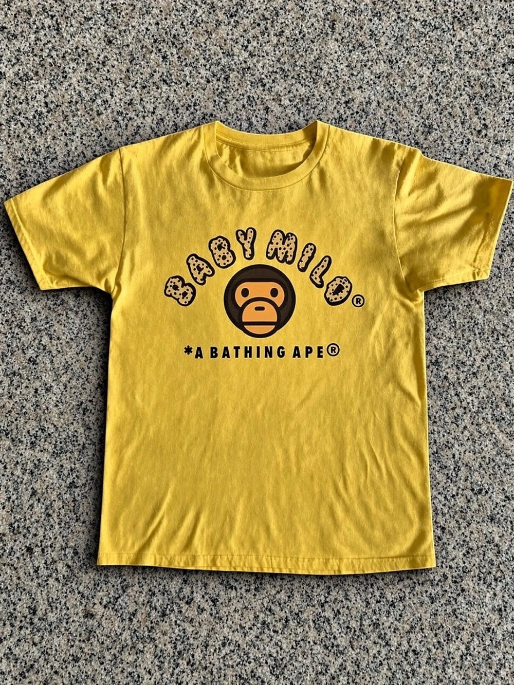A Graphic Tee in Yellow Like New